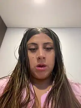 girl anni online show from January 21, 2025, 6:12 pm