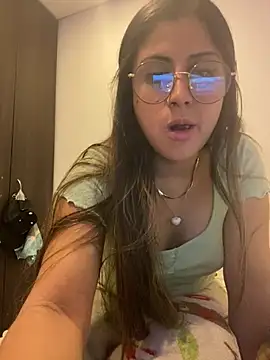 girl anni online show from January 28, 2025, 2:43 am