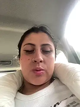 girl anni online show from January 31, 2025, 6:57 pm