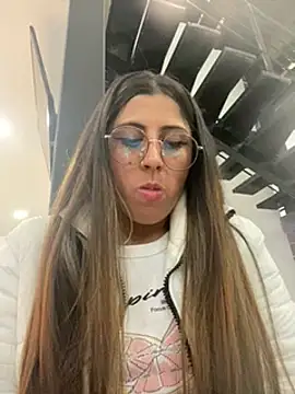 girl anni online show from January 31, 2025, 9:59 pm