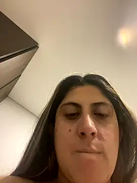 girl anni online show from September 29, 2025, 10:20 am