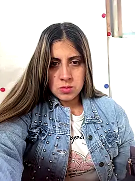 girl anni online show from October 1, 2025, 12:11 pm