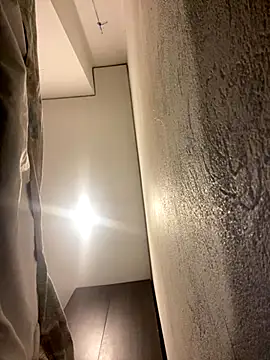 girl anni online show from October 30, 2025, 2:29 pm