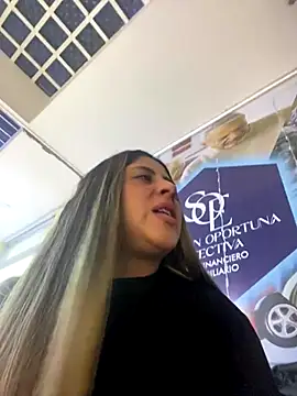 girl anni online show from November 8, 2025, 12:22 am