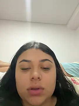 alissonfernandez  online show from December 19, 2024, 9:29 am