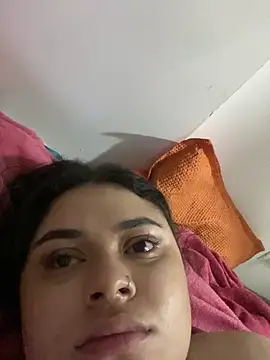 alissonfernandez  online show from December 20, 2024, 11:10 am