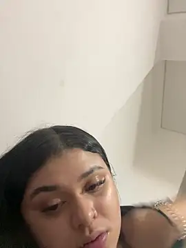 alissonfernandez  online show from December 29, 2024, 2:38 am