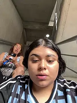 alissonfernandez  online show from January 3, 2025, 3:44 pm