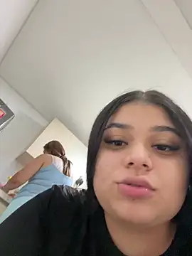 alissonfernandez  online show from January 10, 2025, 12:38 am