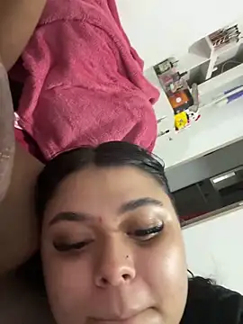 alissonfernandez  online show from January 12, 2025, 1:00 am