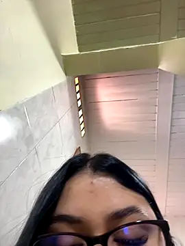 Snapshot of alissonfernandez_ chatting on September 17, 2025, 2:52 pm alissonfernandez  online show from September 17, 2025, 2:52 pm