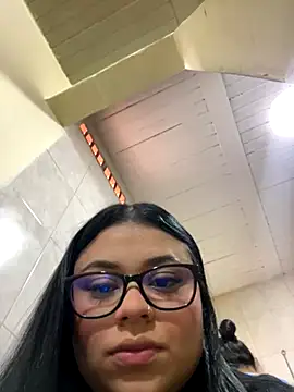 Snapshot of alissonfernandez_ chatting on September 22, 2025, 1:46 pm alissonfernandez  online show from September 22, 2025, 1:46 pm