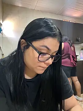 Snapshot of alissonfernandez_ chatting on September 26, 2025, 4:00 pm alissonfernandez  online show from September 26, 2025, 4:00 pm