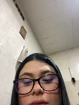 Snapshot of alissonfernandez_ chatting on October 4, 2025, 1:03 am alissonfernandez  online show from October 4, 2025, 1:03 am