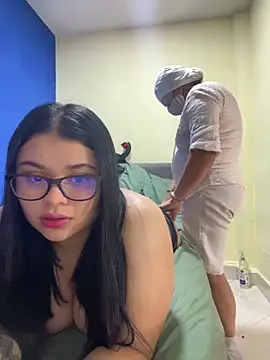 Snapshot of alissonfernandez_ chatting on October 12, 2025, 4:11 am alissonfernandez  online show from October 12, 2025, 4:11 am