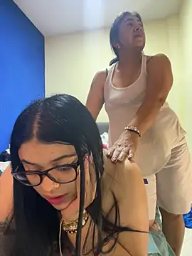 Snapshot of alissonfernandez_ chatting on October 12, 2025, 5:34 pm alissonfernandez  online show from October 12, 2025, 5:34 pm