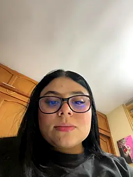 Snapshot of alissonfernandez_ chatting on October 25, 2025, 8:36 pm alissonfernandez  online show from October 25, 2025, 8:36 pm