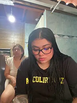 Snapshot of alissonfernandez_ chatting on February 20, 2026, 10:32 pm alissonfernandez online show from February 20, 2026, 10:32 pm