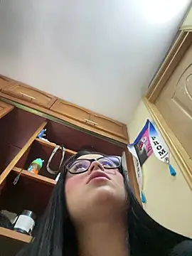 Snapshot of alissonfernandez_ chatting on March 10, 2026, 11:37 am alissonfernandez online show from March 10, 2026, 11:37 am