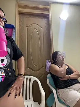 Snapshot of alissonfernandez_ chatting on March 12, 2026, 2:29 am alissonfernandez online show from March 12, 2026, 2:29 am