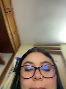 Snapshot of alissonfernandez_ chatting on March 25, 2026, 10:32 am alissonfernandez online show from March 25, 2026, 10:32 am