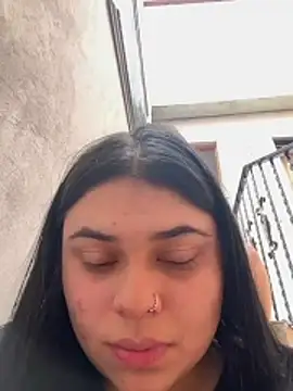 alissonfernandez  online show from June 14, 2026, 5:15 pm