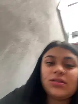 alissonfernandez  online show from June 18, 2026, 7:51 pm