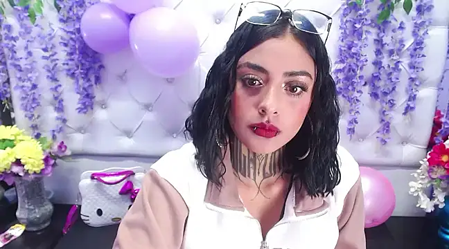 Snapshot of Lovely_celeste chatting on January 24, 2025, 3:43 am Lovely celeste online show from January 24, 2025, 3:43 am