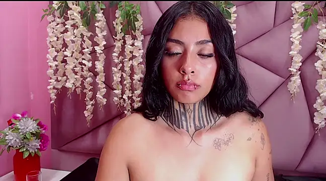 Snapshot of Lovely_celeste chatting on March 19, 2025, 6:03 am Lovely celeste online show from March 19, 2025, 6:03 am