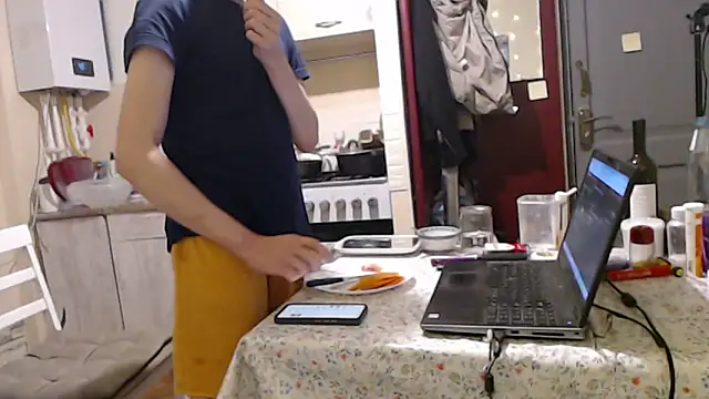 ShineMax18 online show from December 10, 2024, 3:01 pm