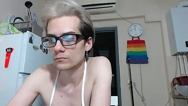 ShineMax18 online show from December 10, 2024, 7:54 pm