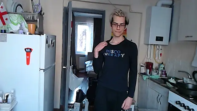 ShineMax18 online show from December 17, 2024, 8:01 am