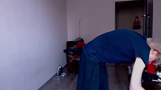 ShineMax18 online show from February 6, 2025, 8:29 am