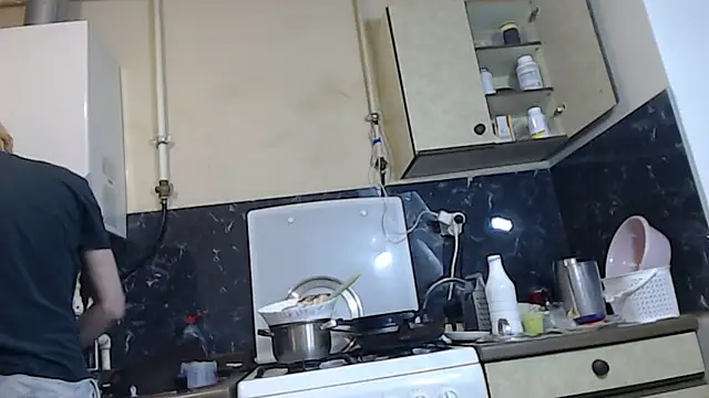 ShineMax18 online show from February 18, 2025, 10:14 pm