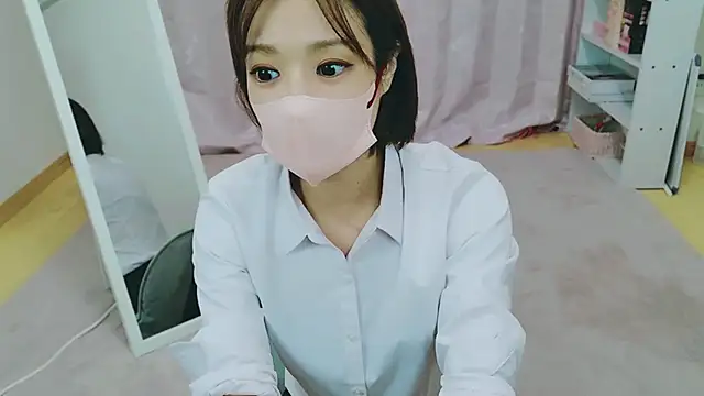 Snapshot of RYOKO_desu chatting on January 11, 2025, 1:37 am RYOKO desu online show from January 11, 2025, 1:37 am