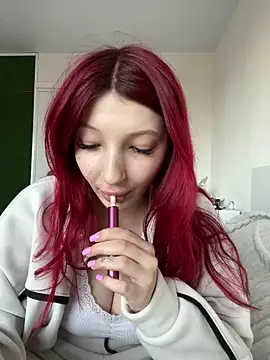 Alissa kiss online show from January 14, 2025, 2:00 pm