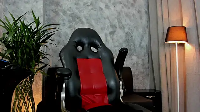 boyc022  online show from October 2, 2025, 11:45 pm