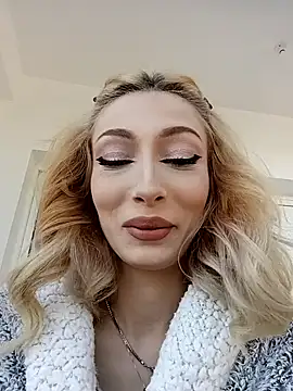 AnyaLobb62 online show from February 12, 2025, 1:16 pm