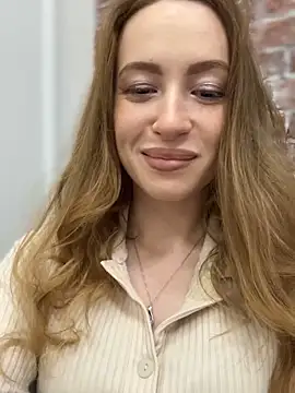 Snapshot of _AngelMoon_ chatting on September 23, 2025, 3:53 am  AngelMoon  online show from September 23, 2025, 3:53 am
