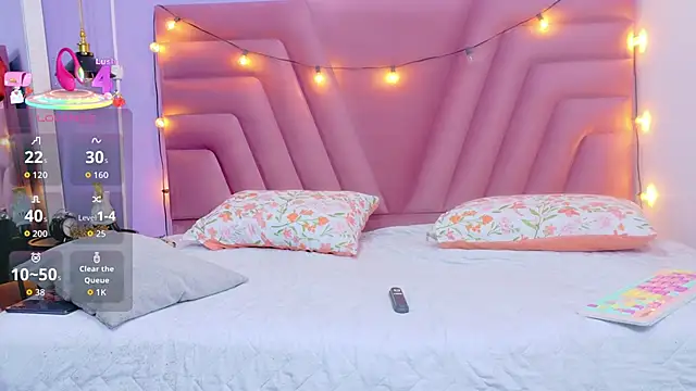 hornybarelylegalgirl online show from September 12, 2025, 12:49 pm