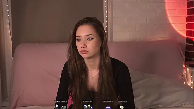 HarrietBulmer online show from December 18, 2024, 2:53 am