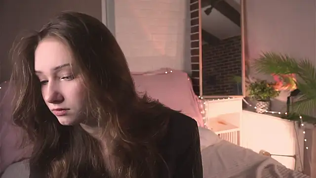 HarrietBulmer online show from January 19, 2025, 9:55 pm