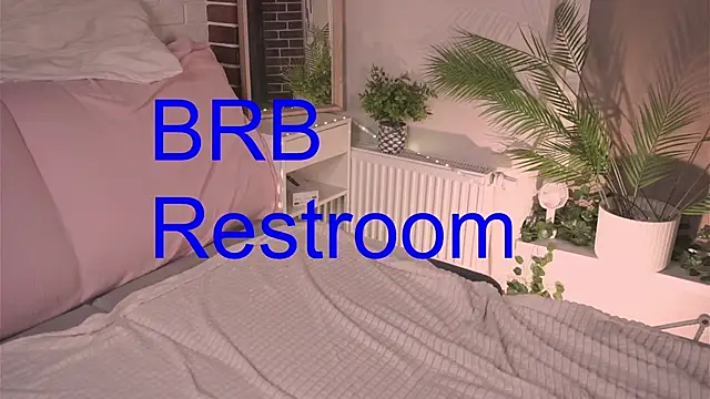 HarrietBulmer online show from February 1, 2025, 1:12 am