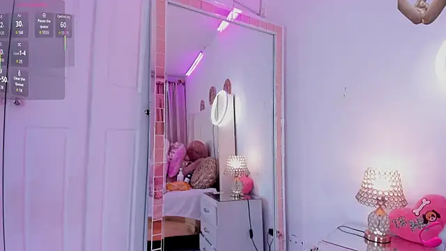 Snapshot of CoralHarmon chatting on October 11, 2025, 10:41 pm CoralHarmon online show from October 11, 2025, 10:41 pm