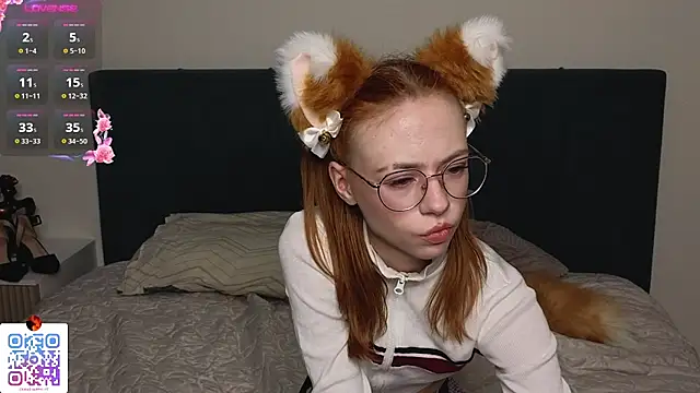 Snapshot of LynneByron chatting on January 14, 2025, 4:08 pm LynneByron online show from January 14, 2025, 4:08 pm