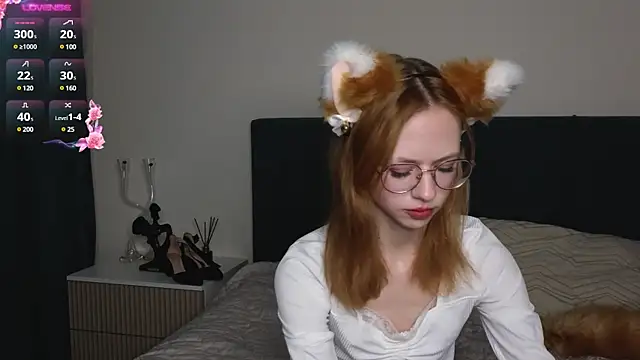 Snapshot of LynneByron chatting on February 13, 2025, 5:11 pm LynneByron online show from February 13, 2025, 5:11 pm