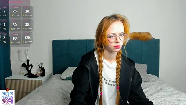 Snapshot of LynneByron chatting on March 6, 2025, 5:00 pm LynneByron online show from March 6, 2025, 5:00 pm