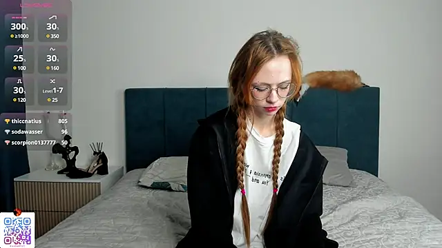 Snapshot of LynneByron chatting on March 6, 2025, 8:16 pm LynneByron online show from March 6, 2025, 8:16 pm