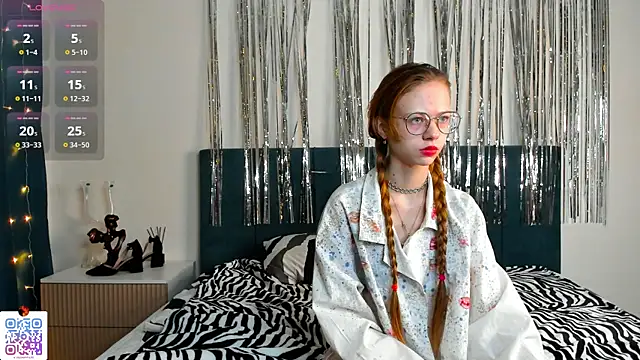 Snapshot of LynneByron chatting on March 14, 2025, 4:09 pm LynneByron online show from March 14, 2025, 4:09 pm