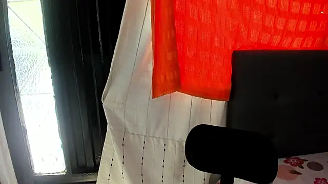 Snapshot of angela_nix chatting on October 28, 2025, 3:14 pm angela nix online show from October 28, 2025, 3:14 pm